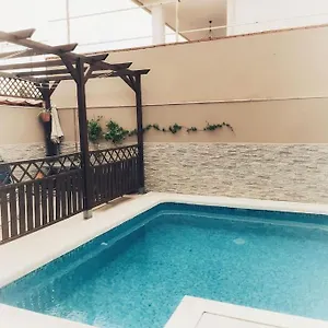 El Almendro , La Victoria España